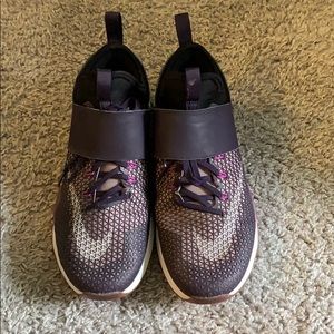 Nike air zoom strong